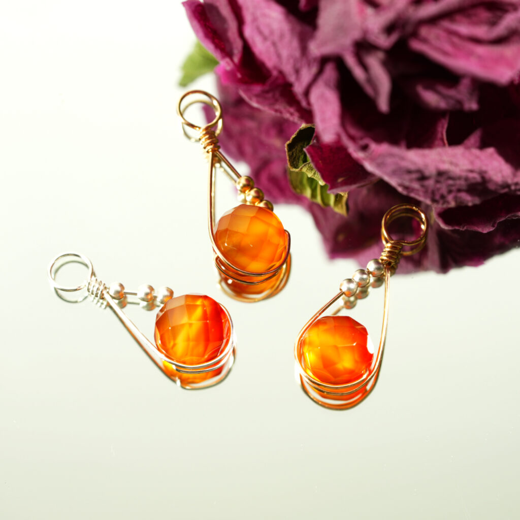 Doros Lithos カーネリアン チャーム